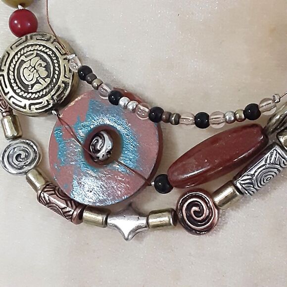 Boho artistic 3 strand floating 16" necklace beaded silver tone accents - Picture 4 of 4